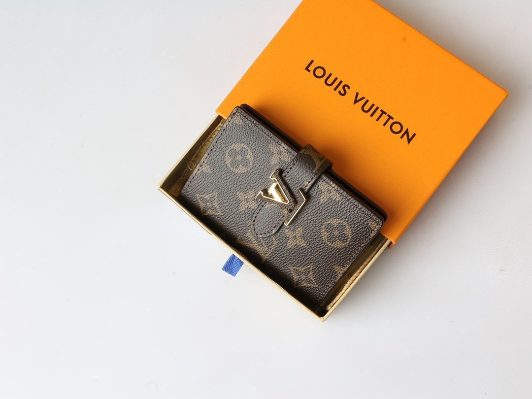 Louis Vuitton Capucines Vertical Compact Wallet · 5854 — תמונה 10