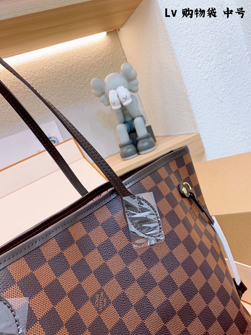 Louis Vuitton Neverfull MM · 4661 — תמונה 13