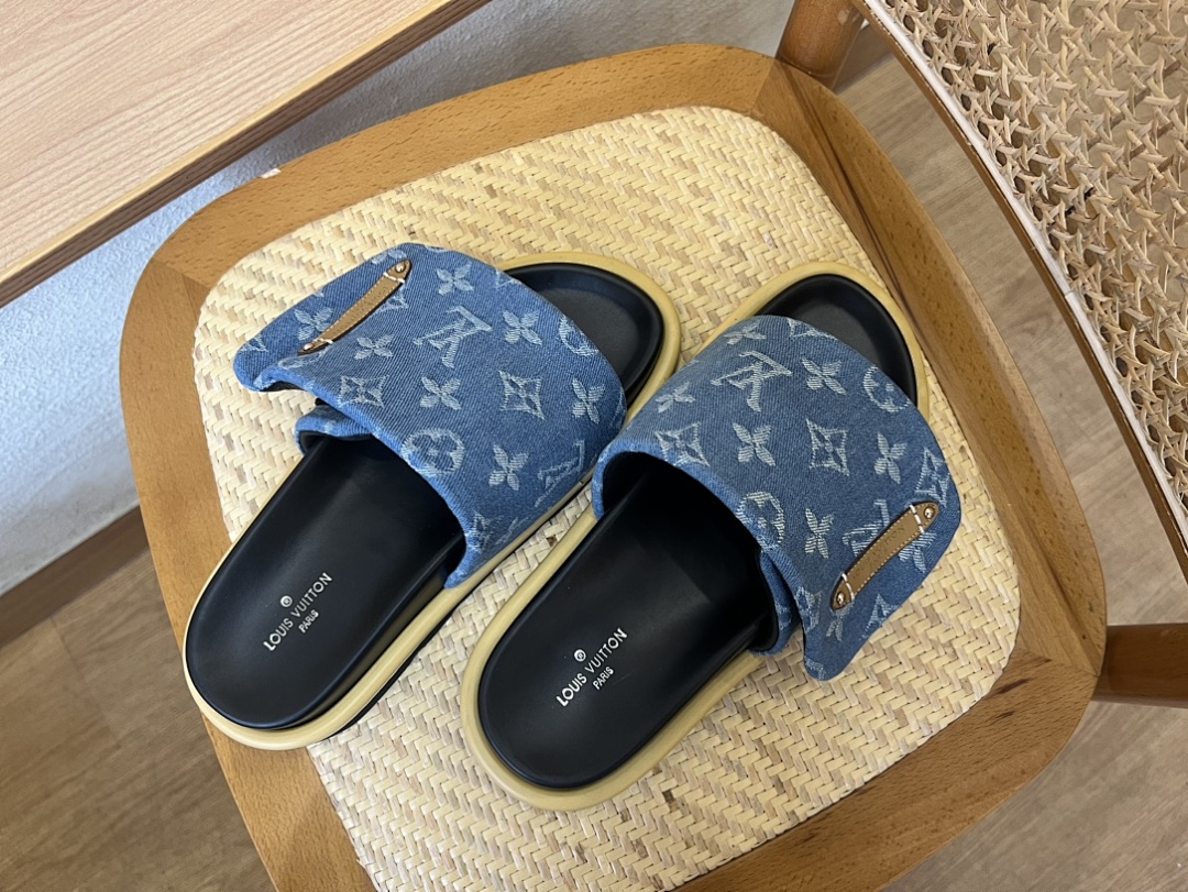 Louis Vuitton Pool Pillow Flat Comfort Mule · 4712 — תמונה 9