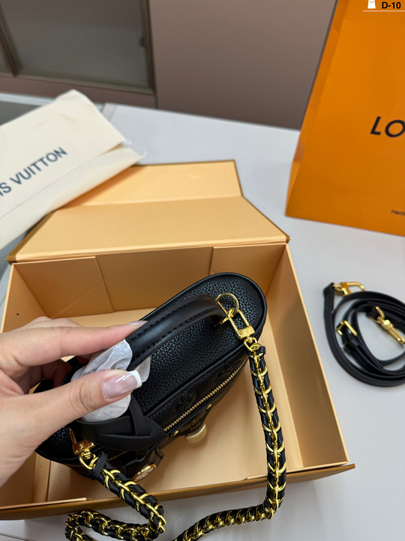 Louis Vuitton Vanity Chain Pouch · 6337 — תמונה 4