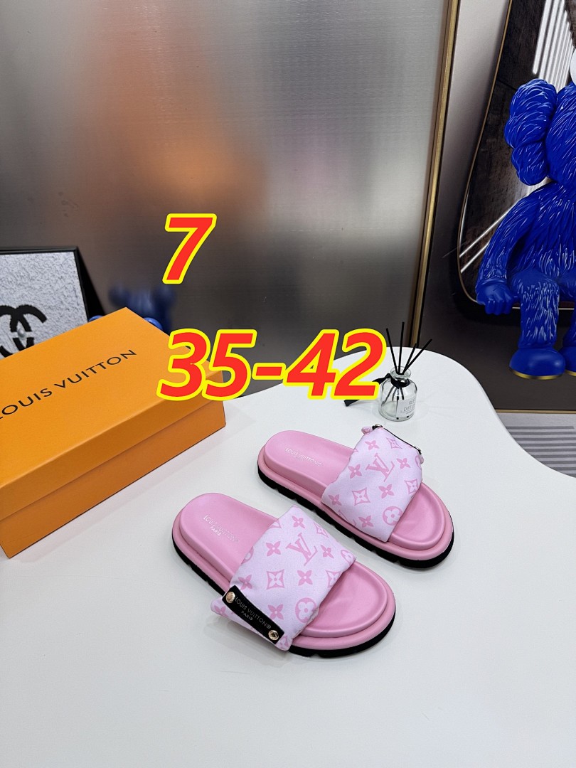 Louis Vuitton Padded Slides · 5295 — תמונה 9