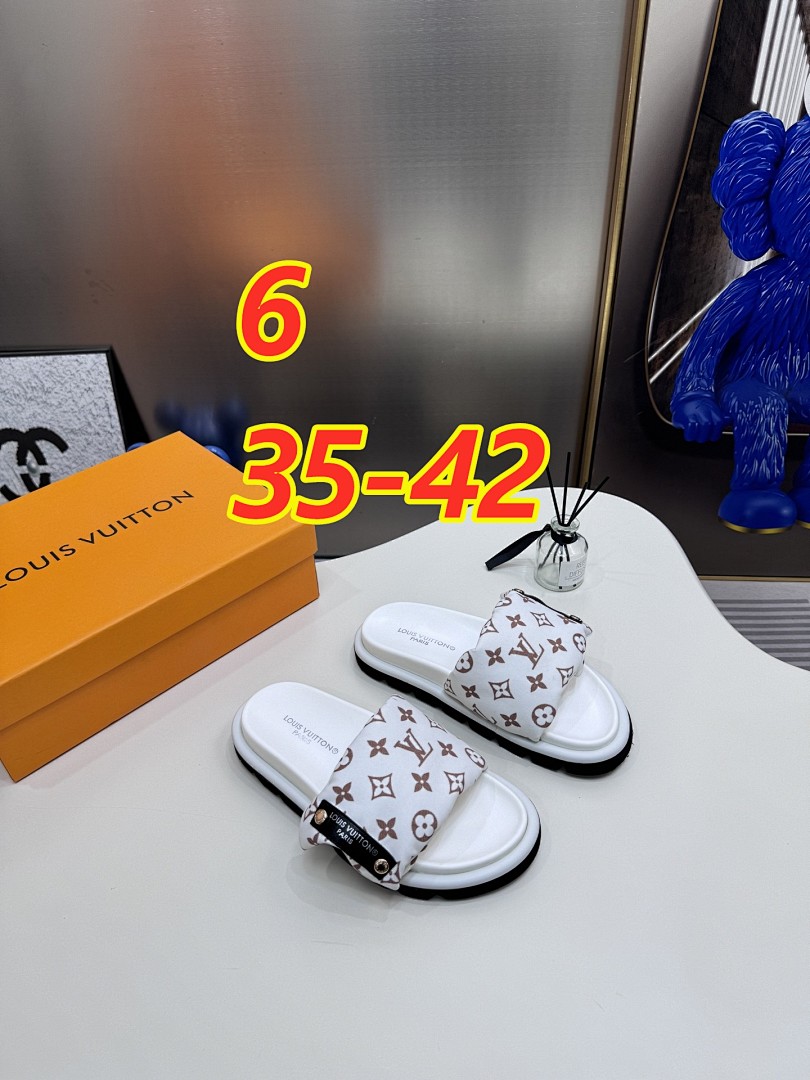 Louis Vuitton Padded Slides · 5295 — תמונה 8