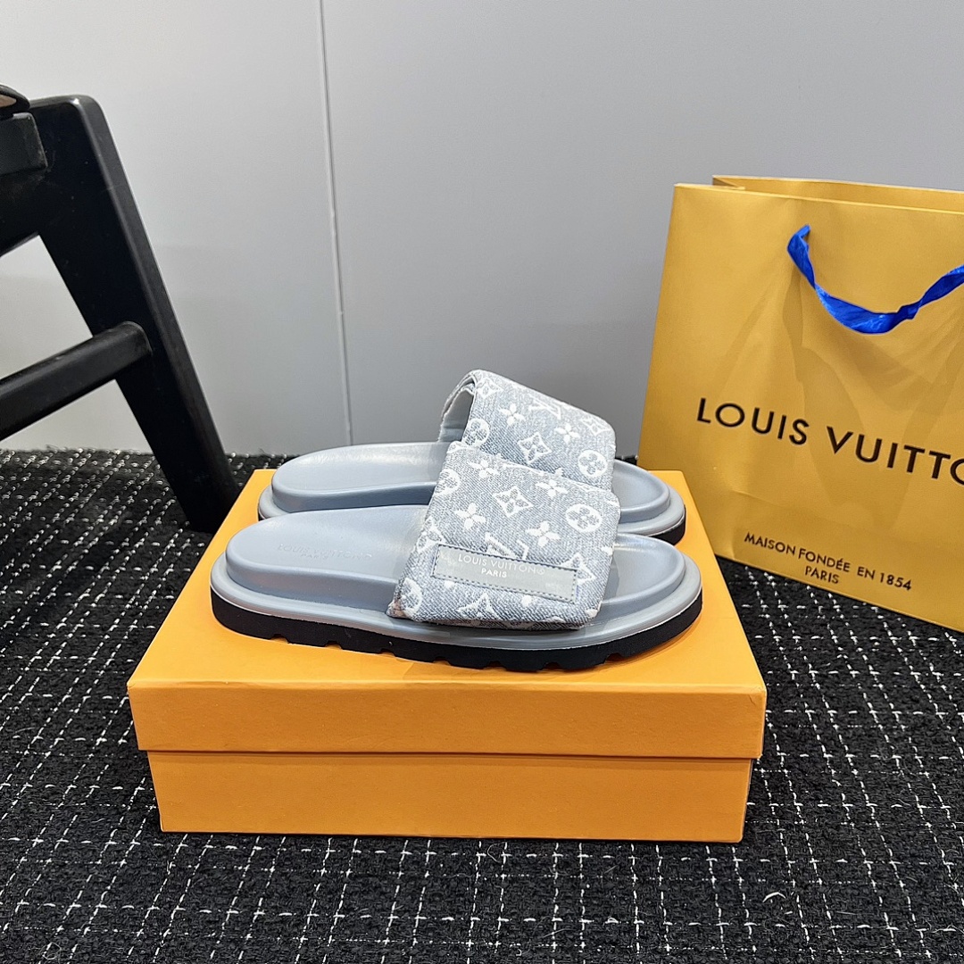 Louis Vuitton Pool Pillow Flat Comfort Mule · 4769 — תמונה 20