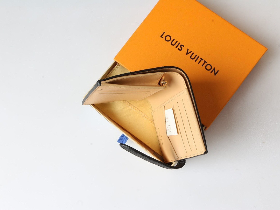 Louis Vuitton Capucines Vertical Compact Wallet · 5854 — תמונה 13