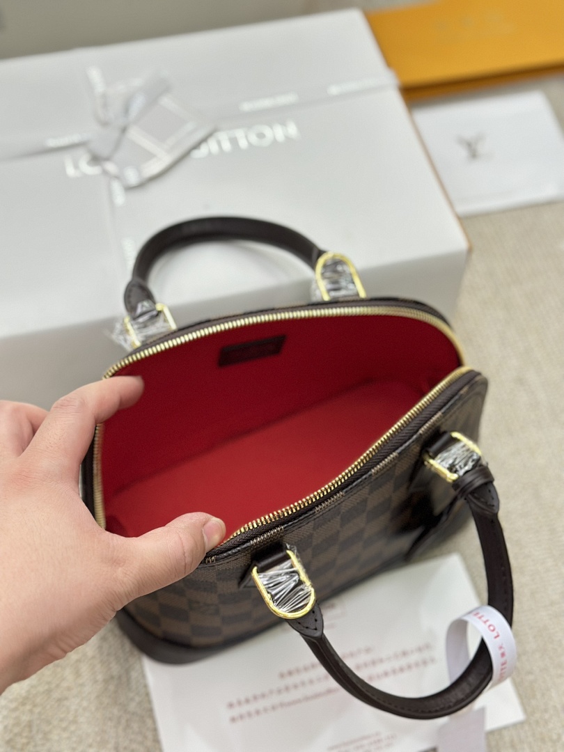 Louis Vuitton Alma BB · 4452 — תמונה 3