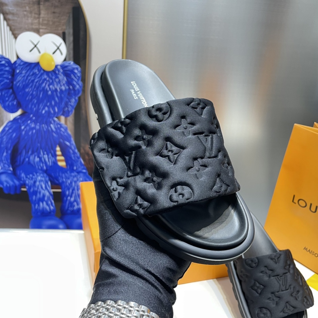 Louis Vuitton Pool Pillow Flat Comfort Mule · 4648 — תמונה 26
