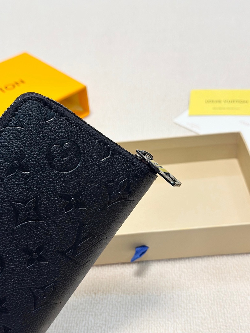 Louis Vuitton Zippy Wallet Horizontal Taiga · 5850 — תמונה 30