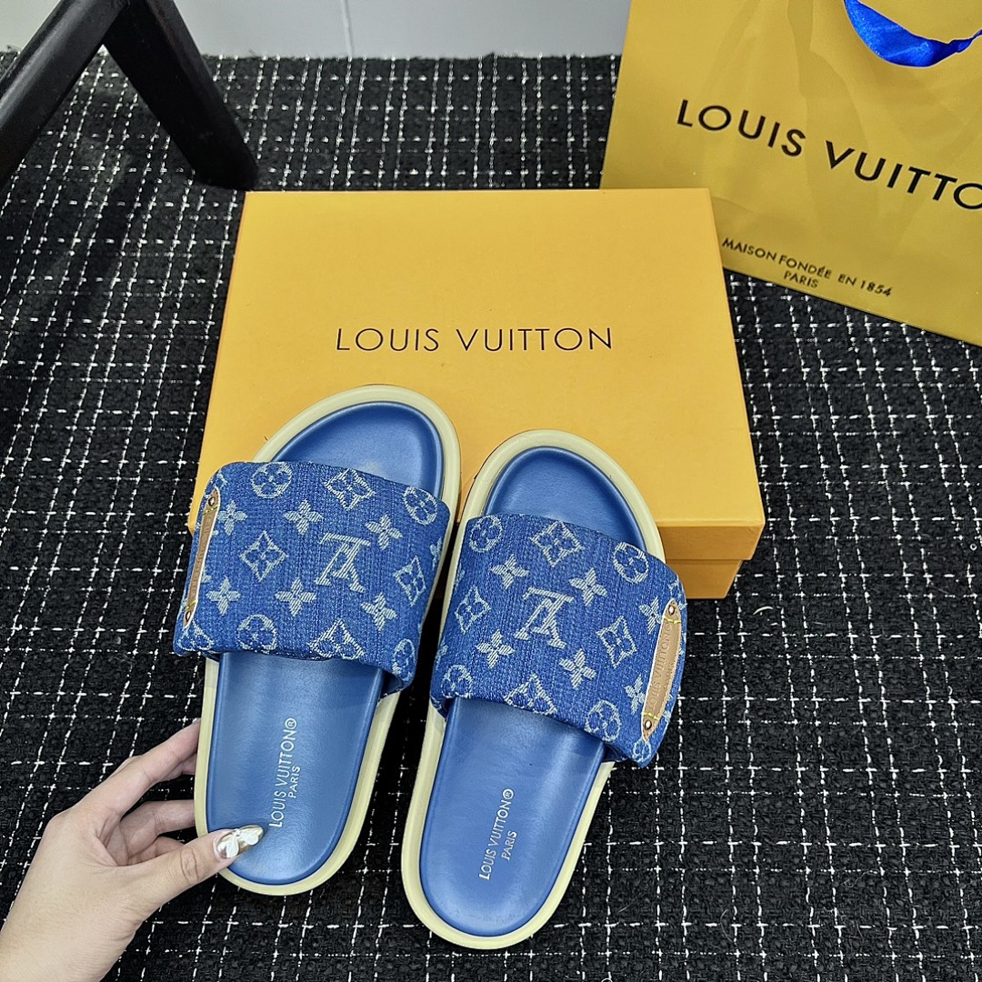Louis Vuitton Pool Pillow Flat Comfort Mule · 4769 — תמונה 13