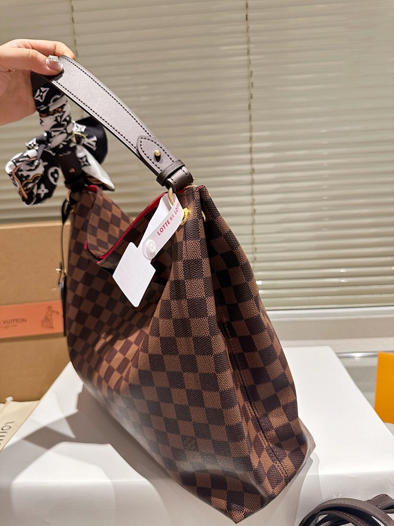 Louis Vuitton Graceful · 5557 — תמונה 26