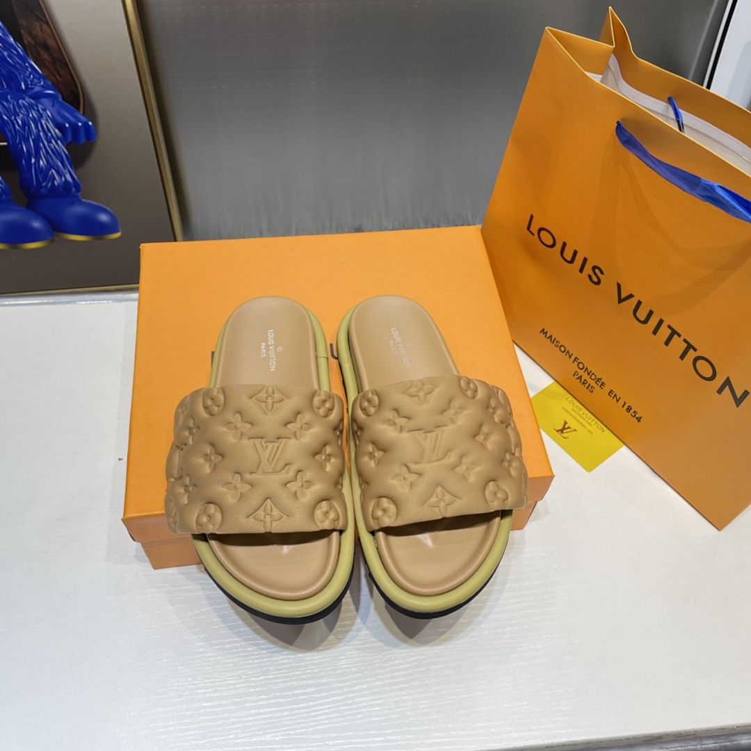 Louis Vuitton Pool Pillow Flat Comfort Mule · 4648 — תמונה 20