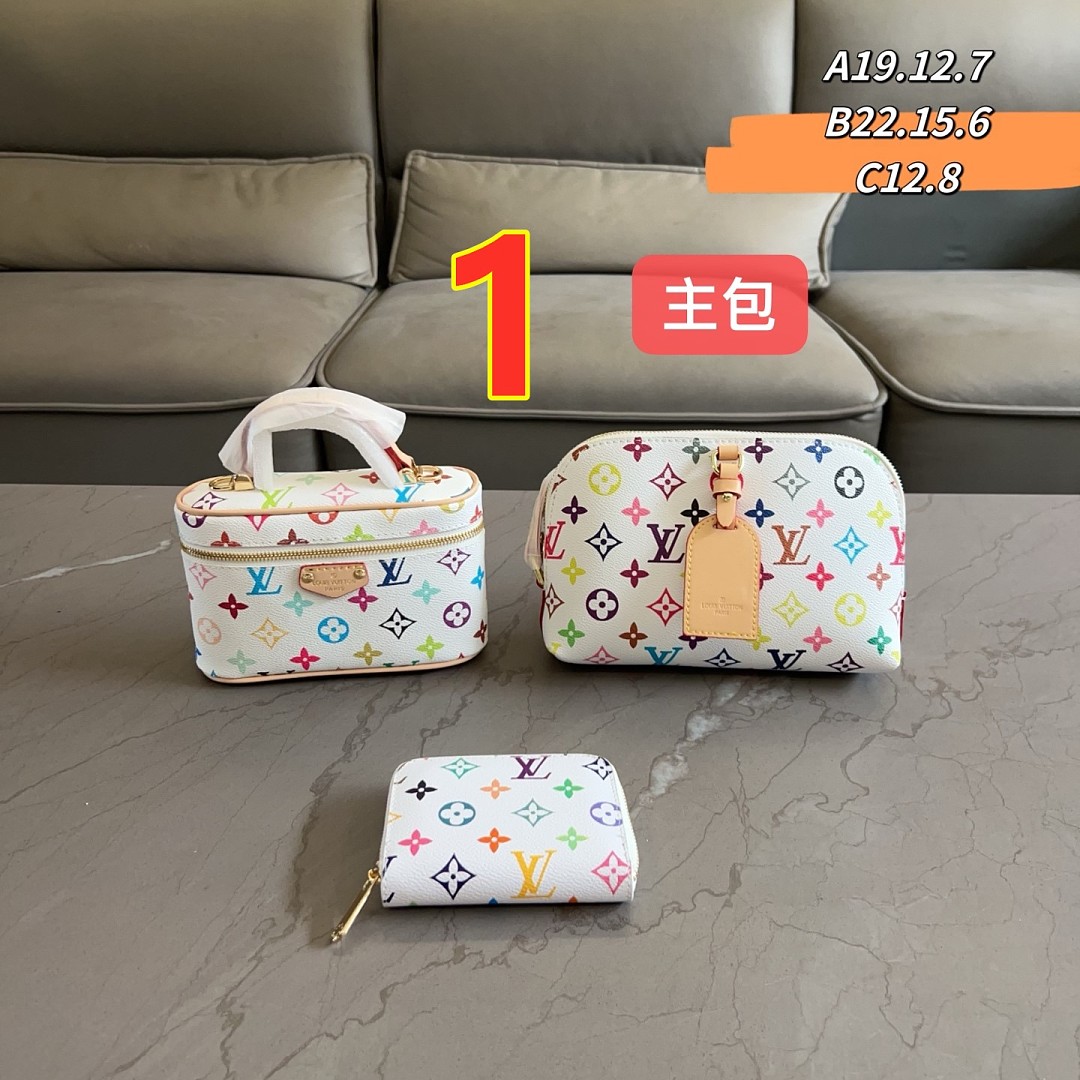 Louis Vuitton Cosmetic Pouch · 6340