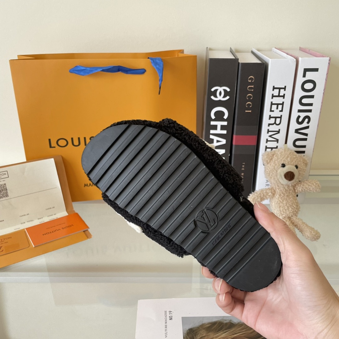 Louis Vuitton — כפכפים · 4804 — תמונה 12