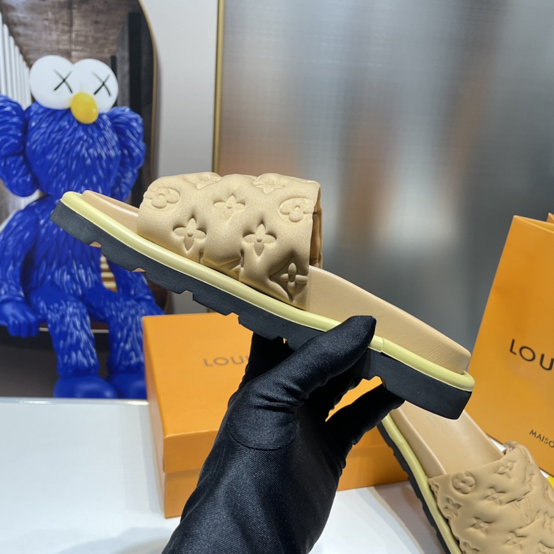 Louis Vuitton Pool Pillow Flat Comfort Mule · 4648 — תמונה 19