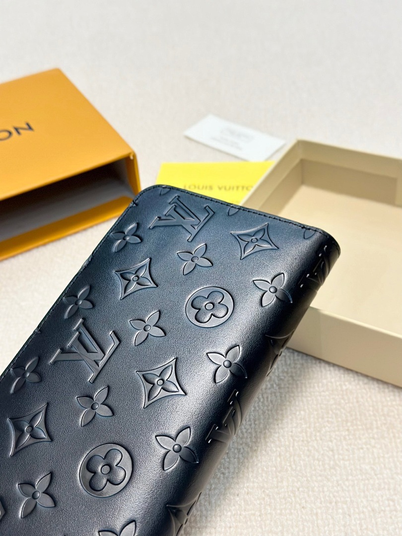 Louis Vuitton Zippy Wallet Horizontal Taiga · 5850 — תמונה 15