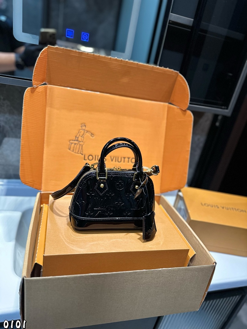 Louis Vuitton Alma BB · 5851 — תמונה 14