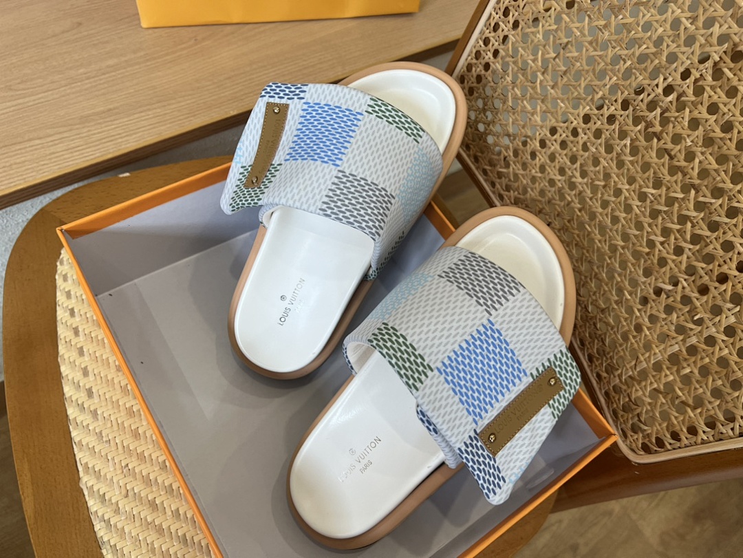 Louis Vuitton Pool Pillow Flat Comfort Mule · 4712 — תמונה 25