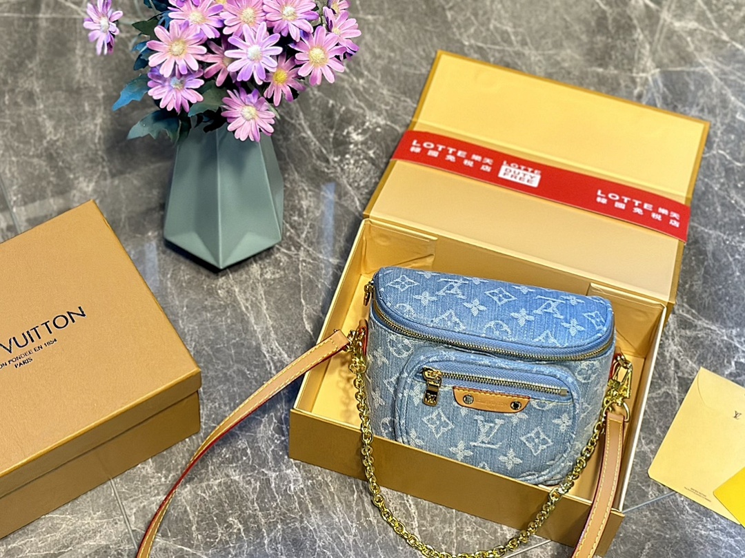 Louis Vuitton Mini Bumbag · 4801 — תמונה 17