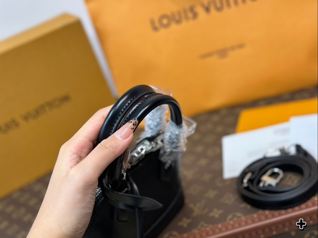 Louis Vuitton Alma BB · 5563 — תמונה 6