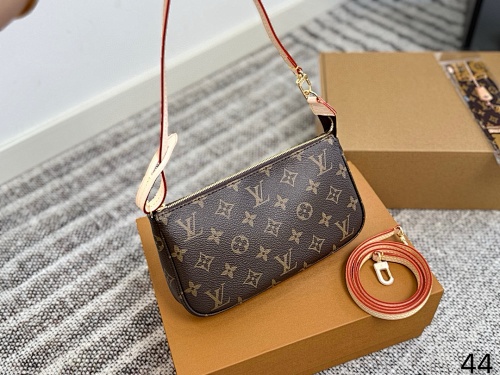 Louis Vuitton Pochette Accessoires · 5799