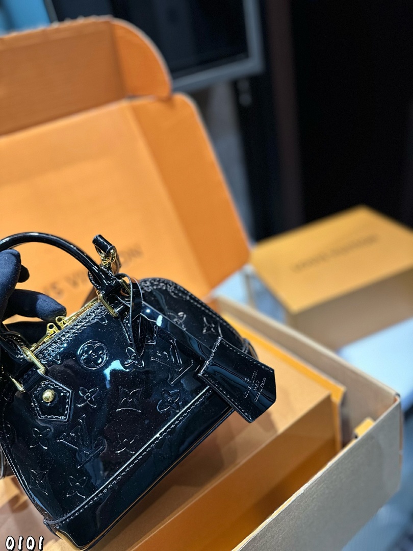 Louis Vuitton Alma BB · 5851 — תמונה 12