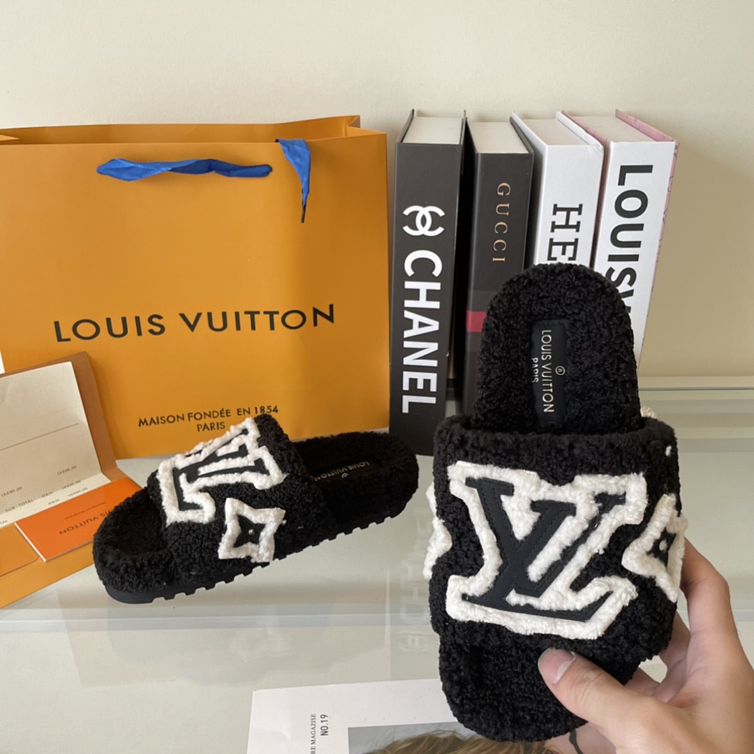 Louis Vuitton — כפכפים · 4804 — תמונה 15