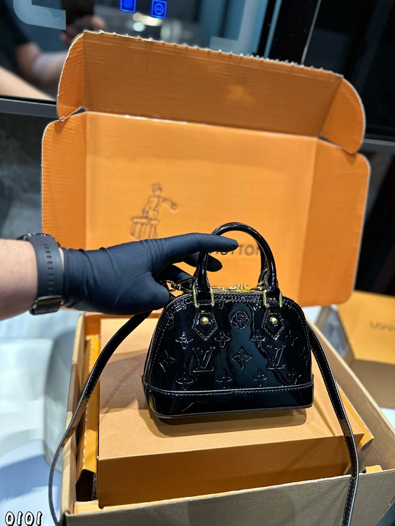 Louis Vuitton Alma BB · 5851 — תמונה 8
