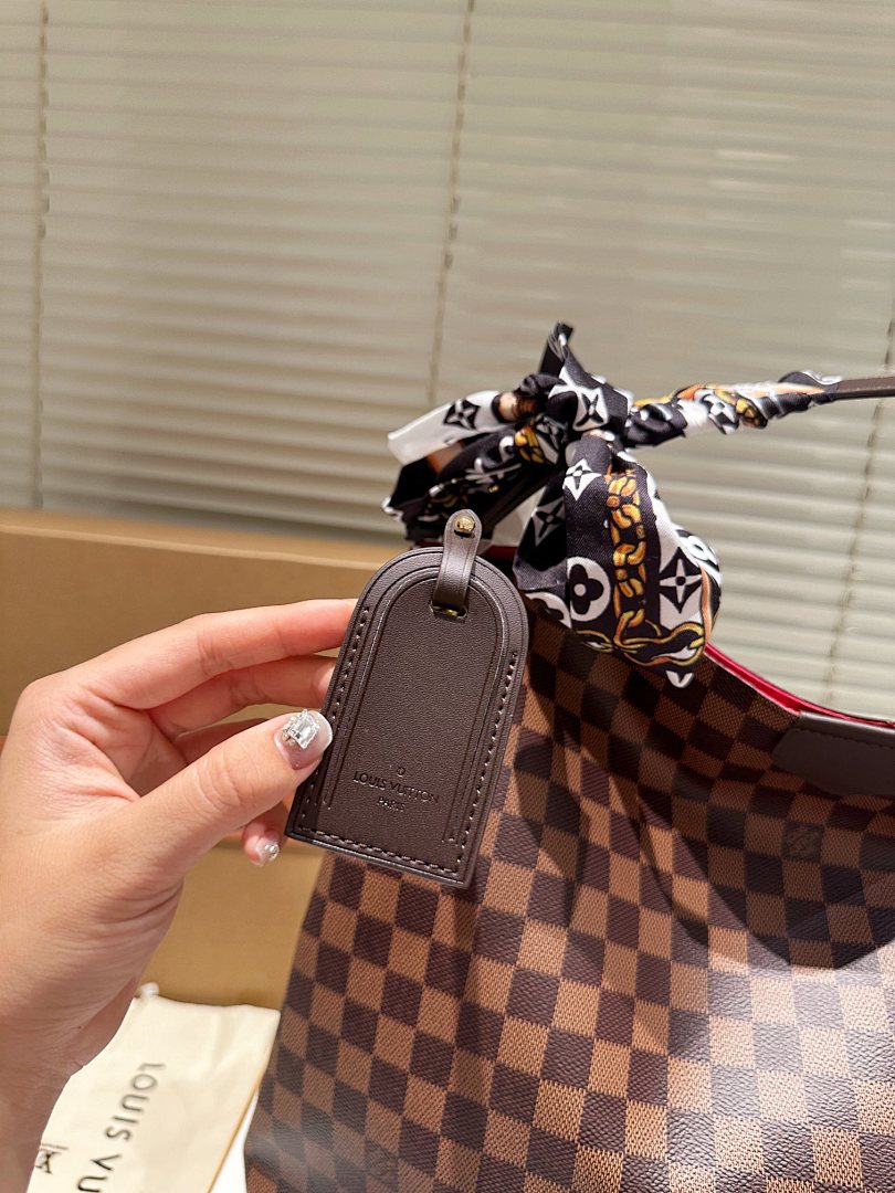 Louis Vuitton Graceful · 5557 — תמונה 30