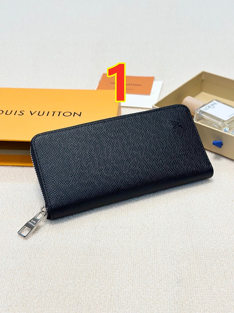 Louis Vuitton Zippy Wallet Horizontal Taiga · 5850