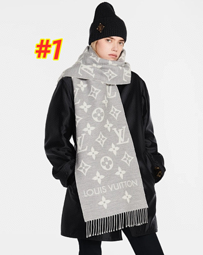 Louis Vuitton Essential Scarf · 3890
