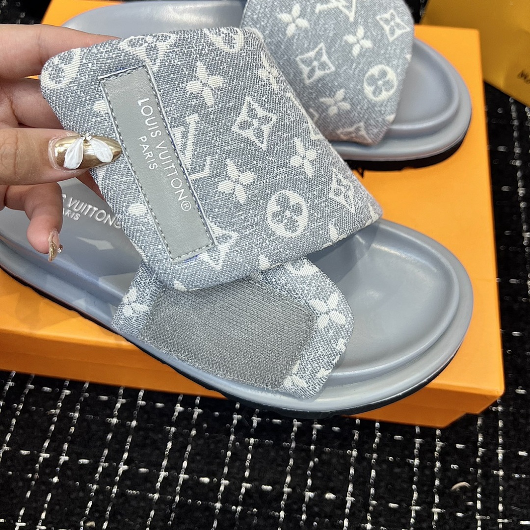 Louis Vuitton Pool Pillow Flat Comfort Mule · 4769 — תמונה 18