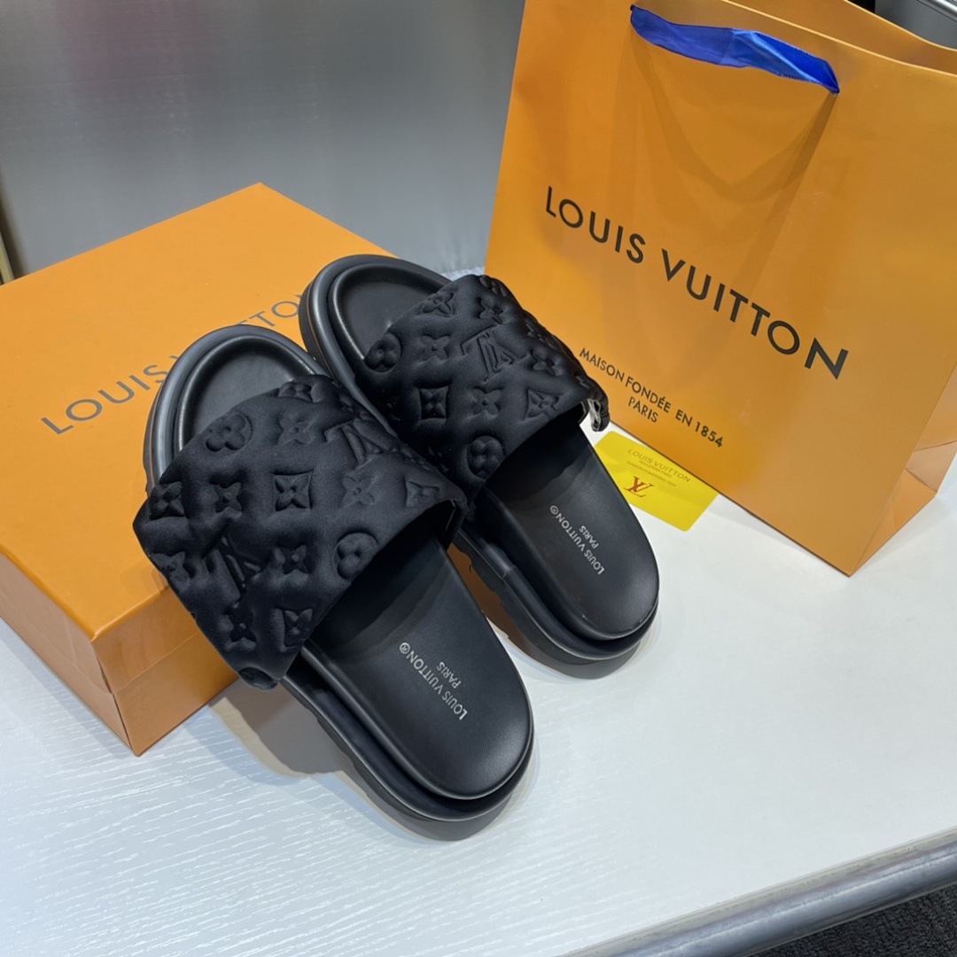 Louis Vuitton Pool Pillow Flat Comfort Mule · 4648 — תמונה 23