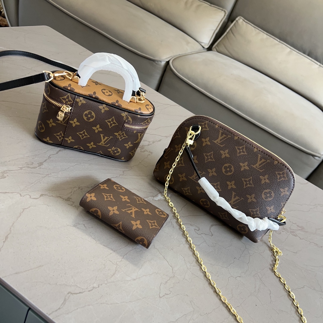 Louis Vuitton Cosmetic Pouch · 6340 — תמונה 2