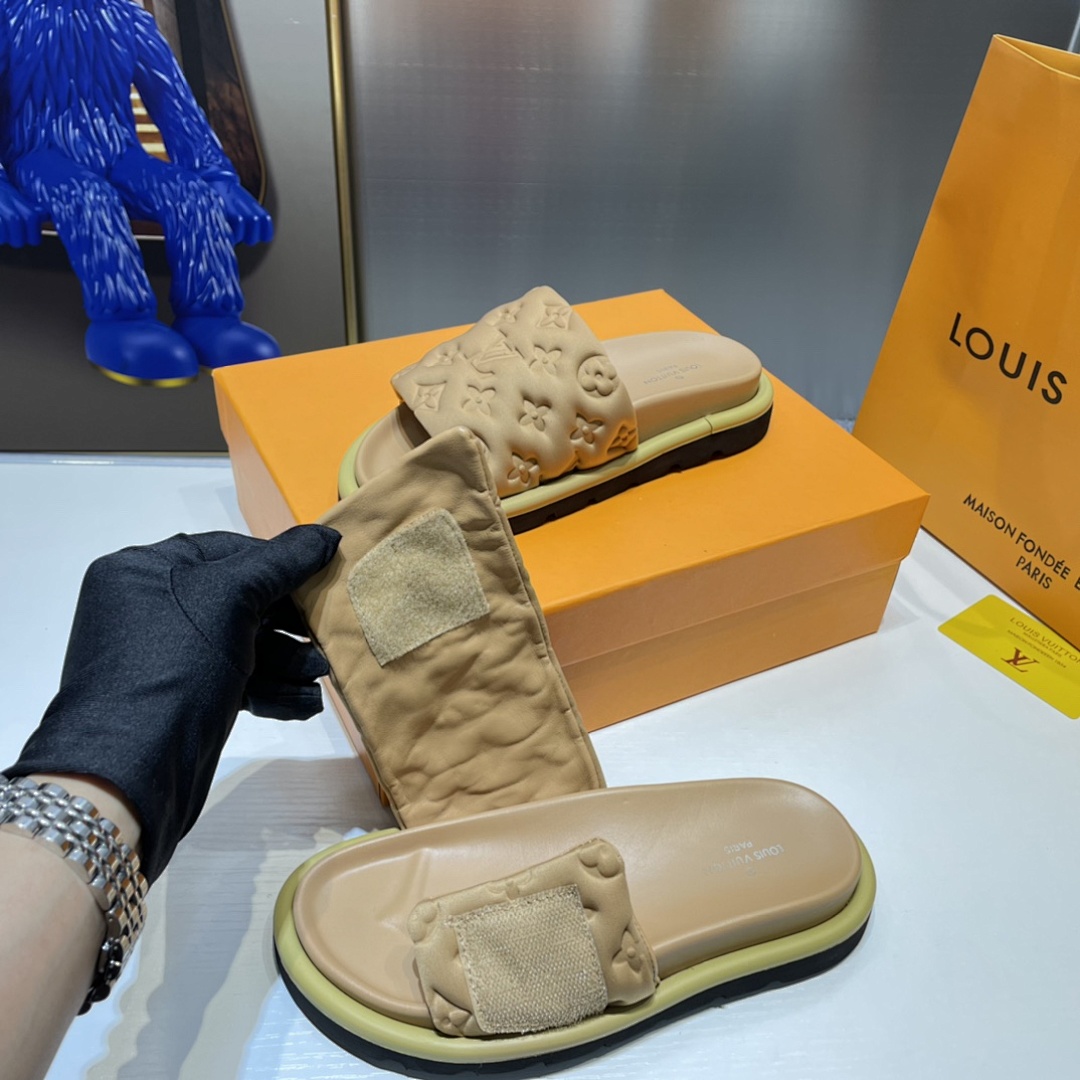 Louis Vuitton Pool Pillow Flat Comfort Mule · 4648 — תמונה 18