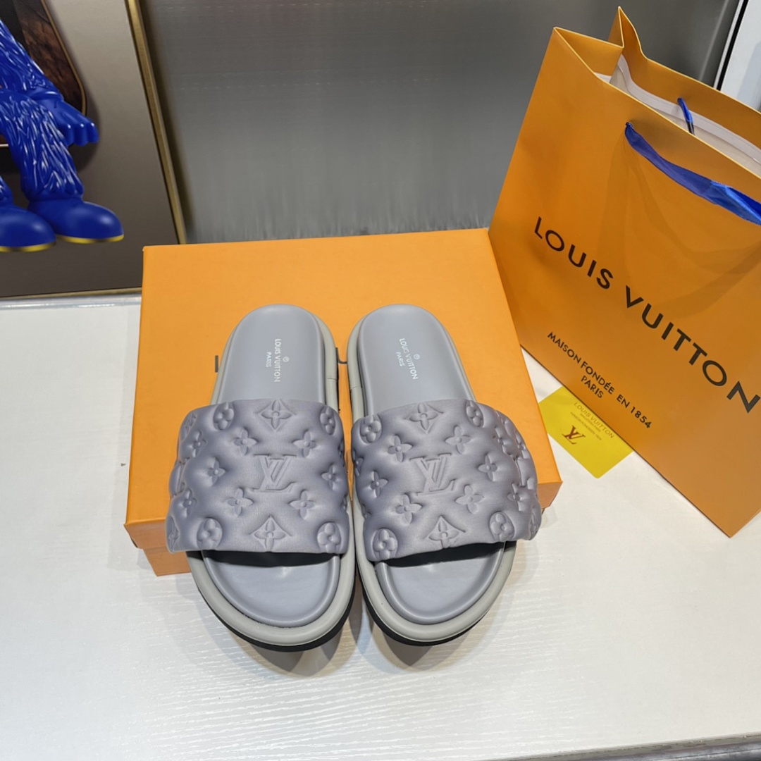 Louis Vuitton Pool Pillow Flat Comfort Mule · 4648 — תמונה 16