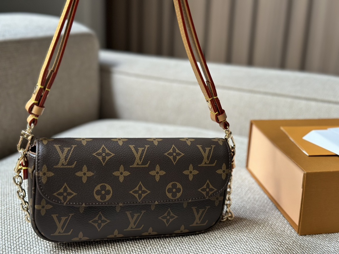 Louis Vuitton Wallet On Chain Ivy Monogram · 4981 — תמונה 4