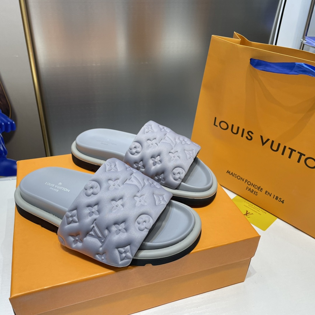 Louis Vuitton Pool Pillow Flat Comfort Mule · 4648 — תמונה 17