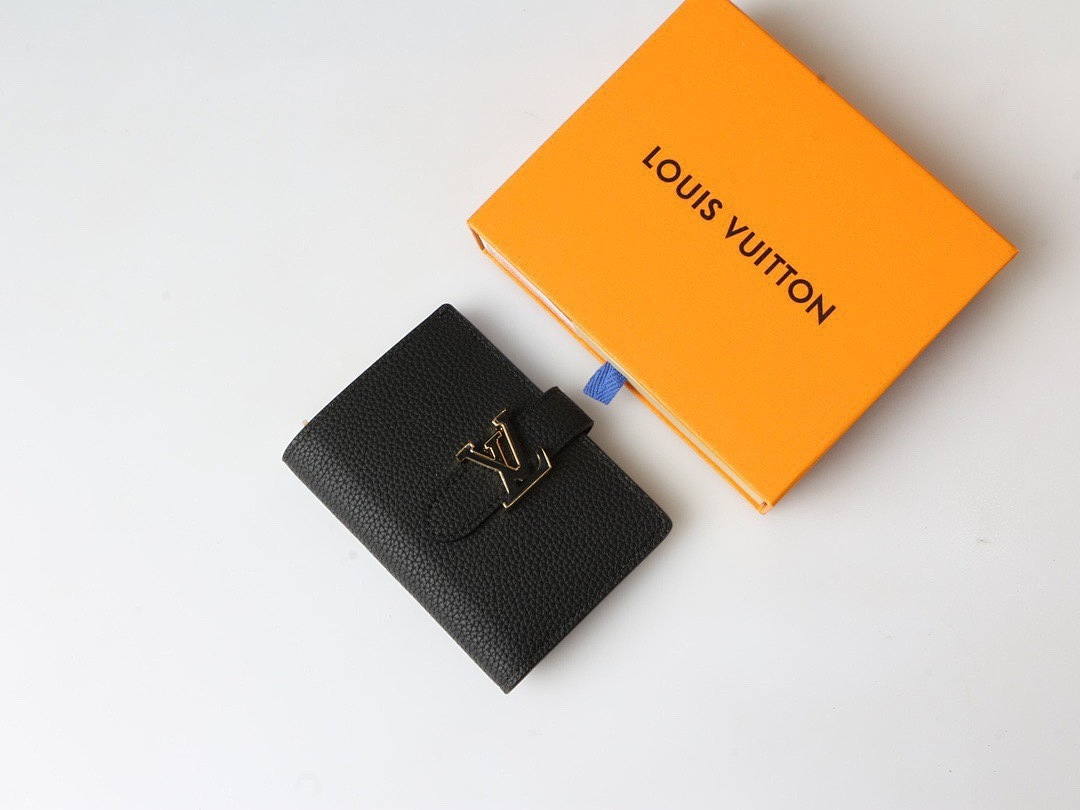 Louis Vuitton Capucines Vertical Compact Wallet · 5854 — תמונה 16