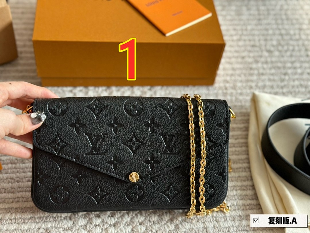 Louis Vuitton Pochette Félicie · 5467