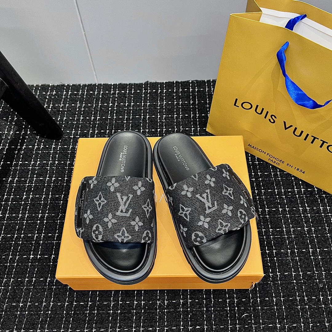 Louis Vuitton Pool Pillow Flat Comfort Mule · 4769 — תמונה 28