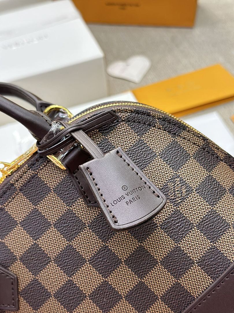 Louis Vuitton Alma BB · 4452 — תמונה 5