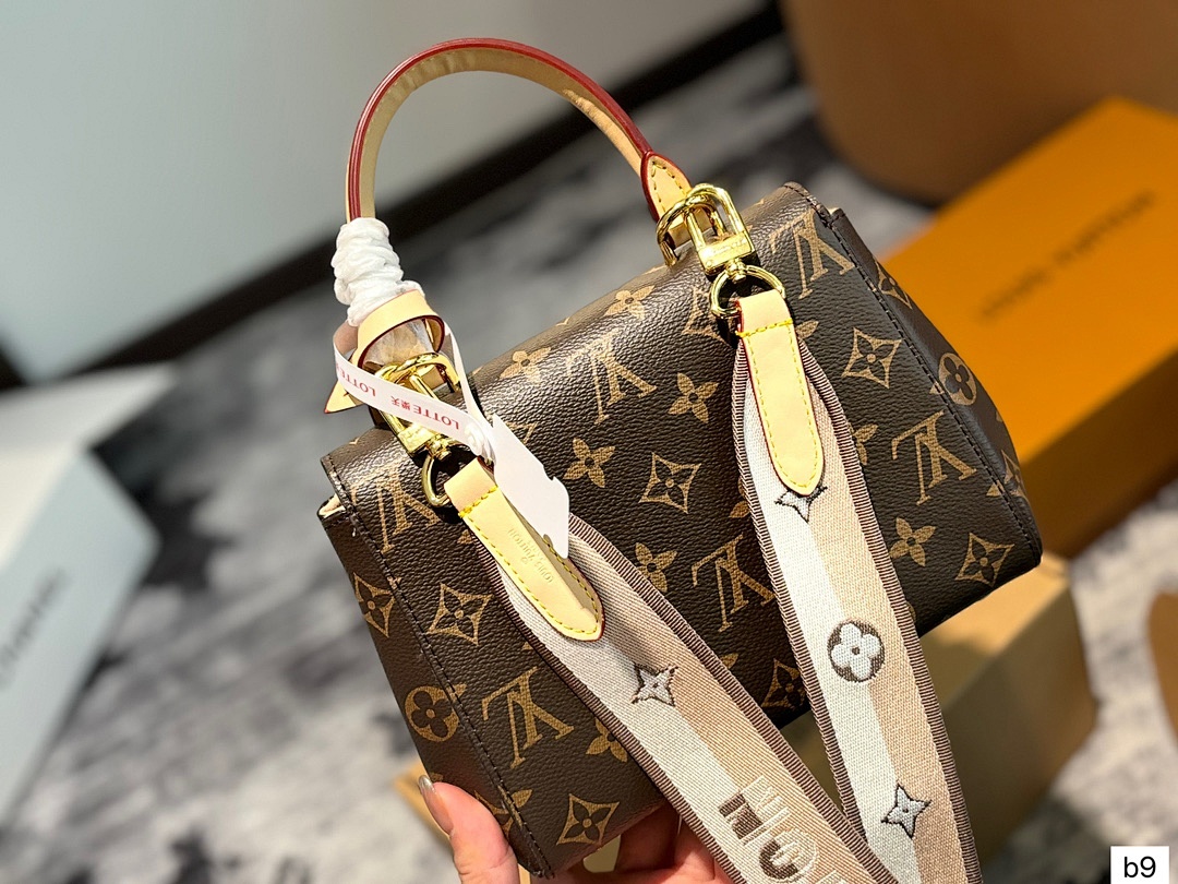 Louis Vuitton Cluny Mini Monogram · 4943 — תמונה 4