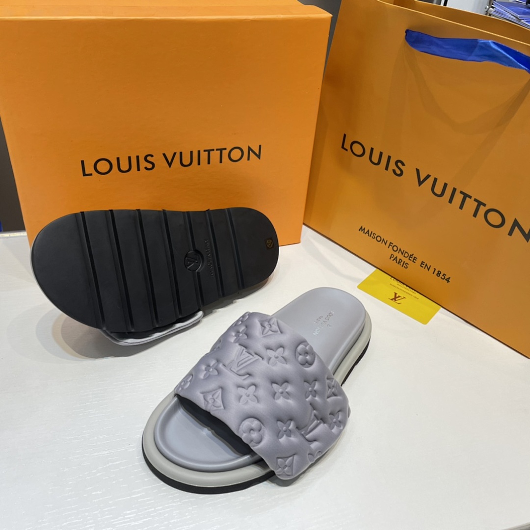 Louis Vuitton Pool Pillow Flat Comfort Mule · 4648 — תמונה 13