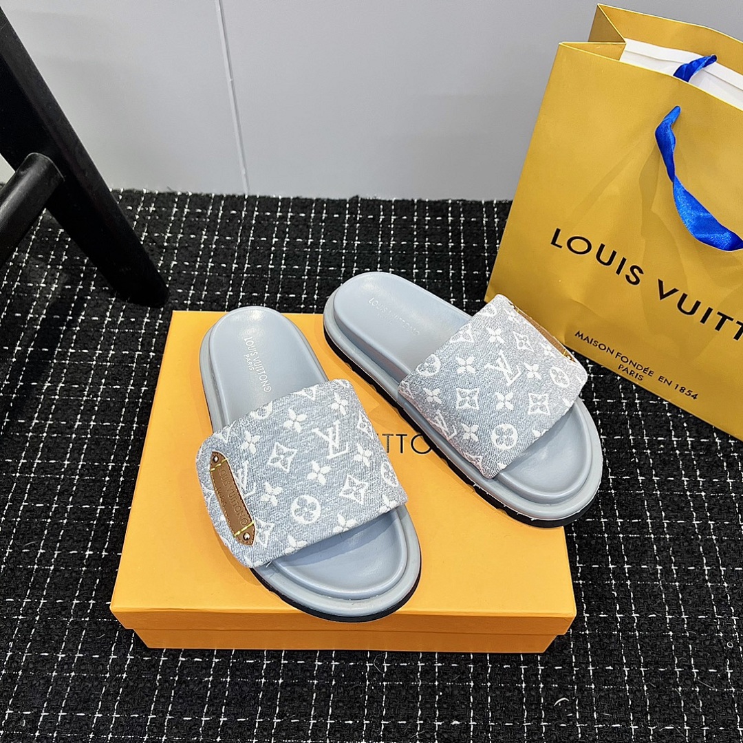 Louis Vuitton Pool Pillow Flat Comfort Mule · 4769 — תמונה 21