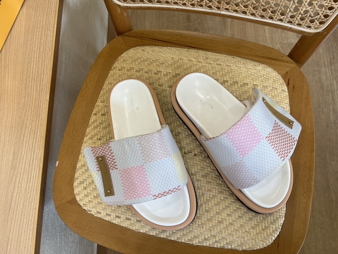 Louis Vuitton Pool Pillow Flat Comfort Mule · 4712 — תמונה 7