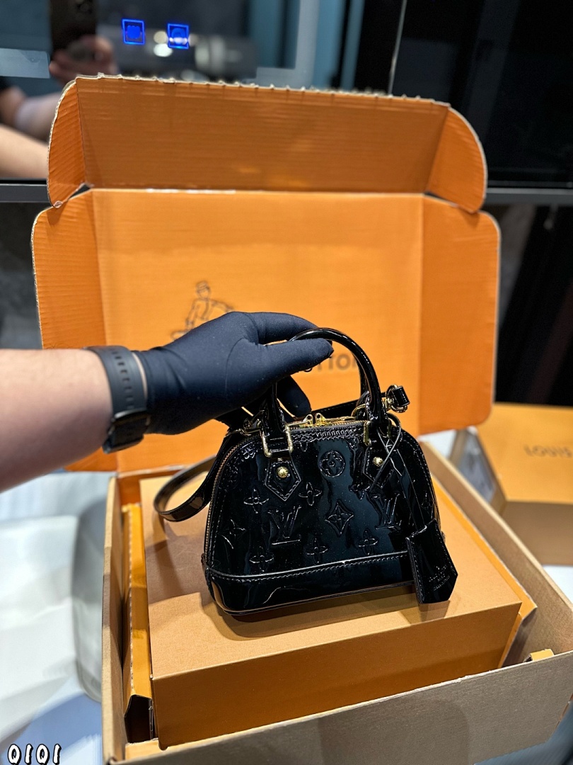 Louis Vuitton Alma BB · 5851 — תמונה 11