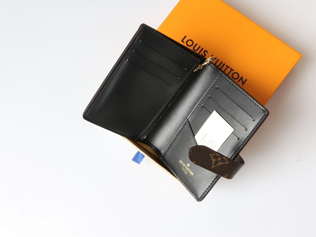 Louis Vuitton Capucines Vertical Compact Wallet · 5854 — תמונה 7