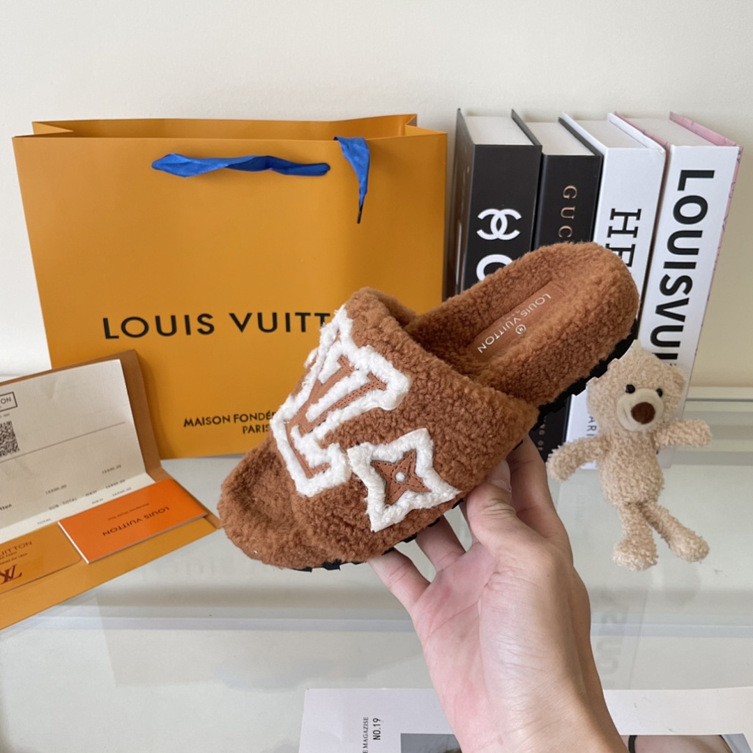 Louis Vuitton — כפכפים · 4804 — תמונה 25