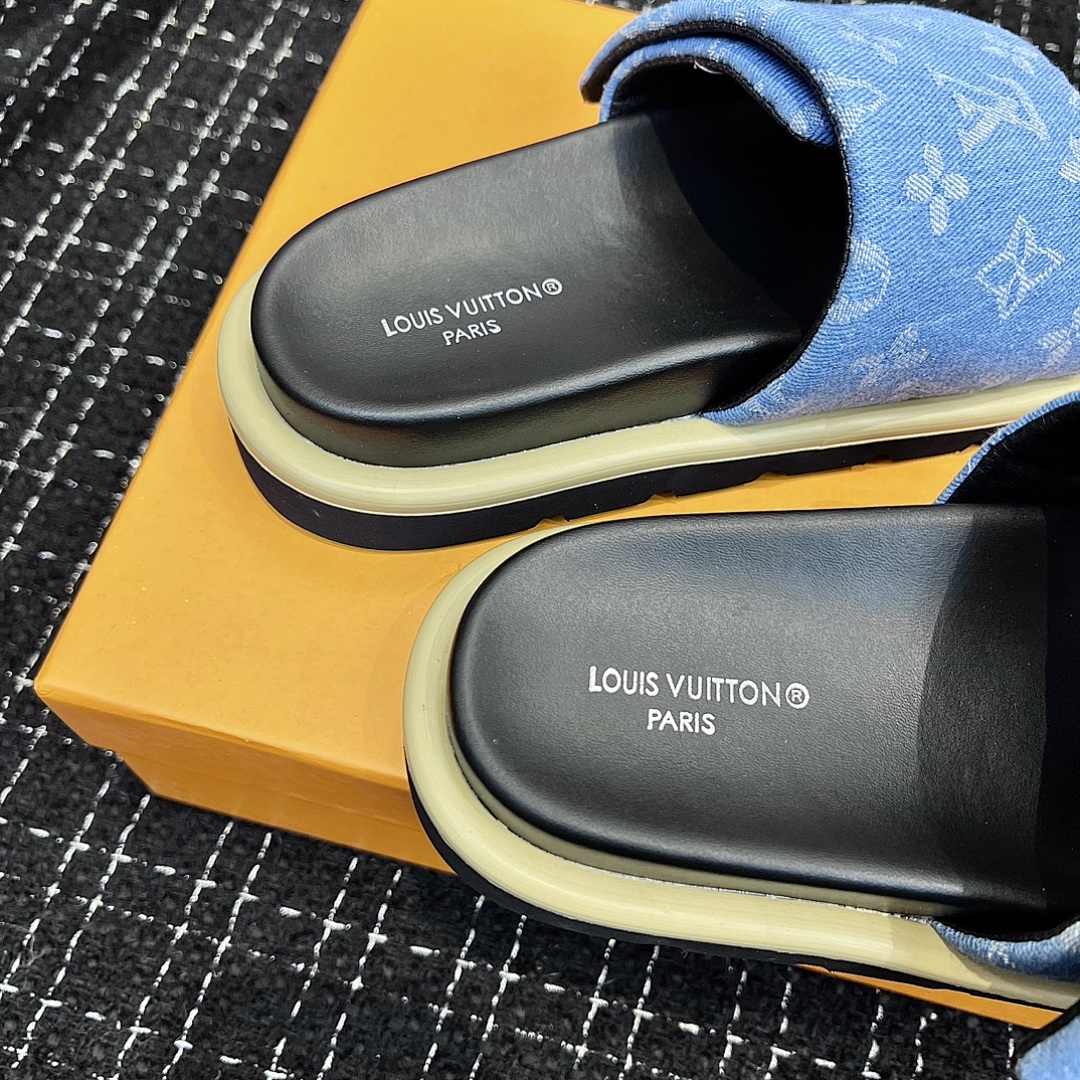Louis Vuitton Pool Pillow Flat Comfort Mule · 4769 — תמונה 9