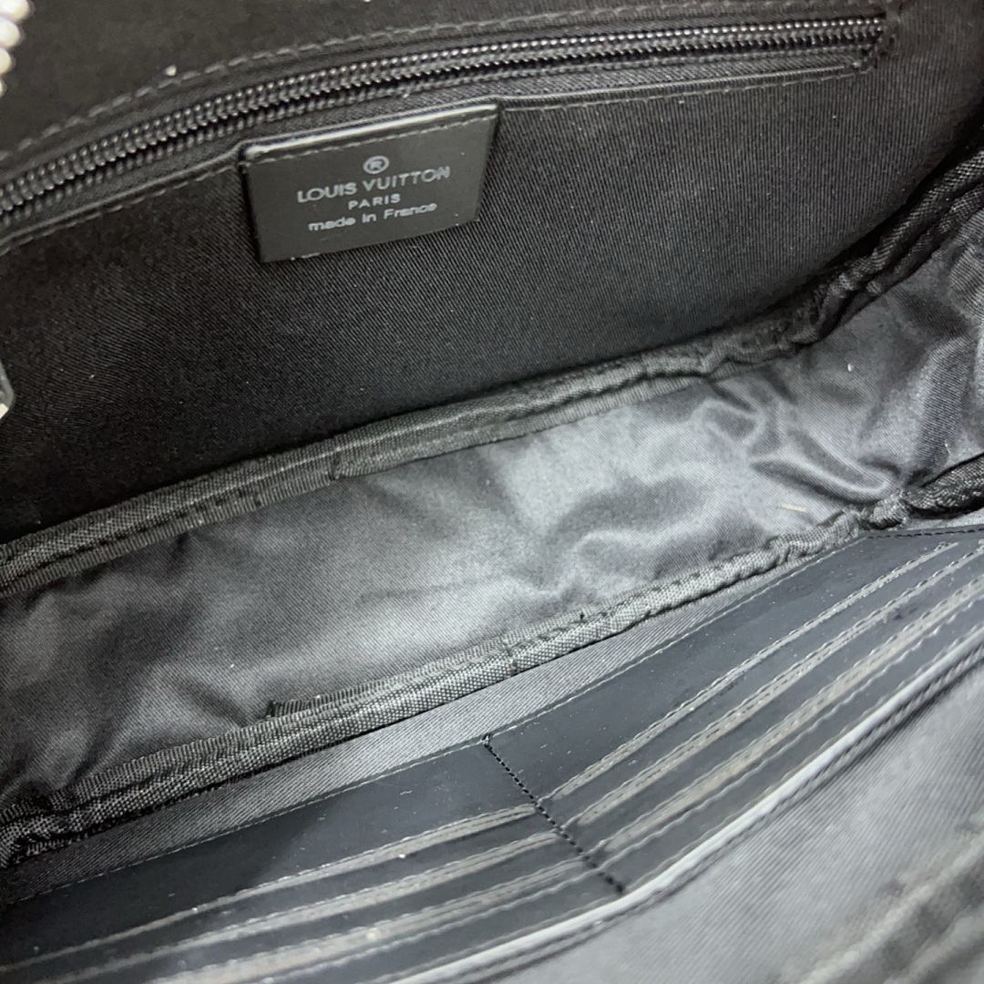 Louis Vuitton Kasai Clutch · 6081 — תמונה 3