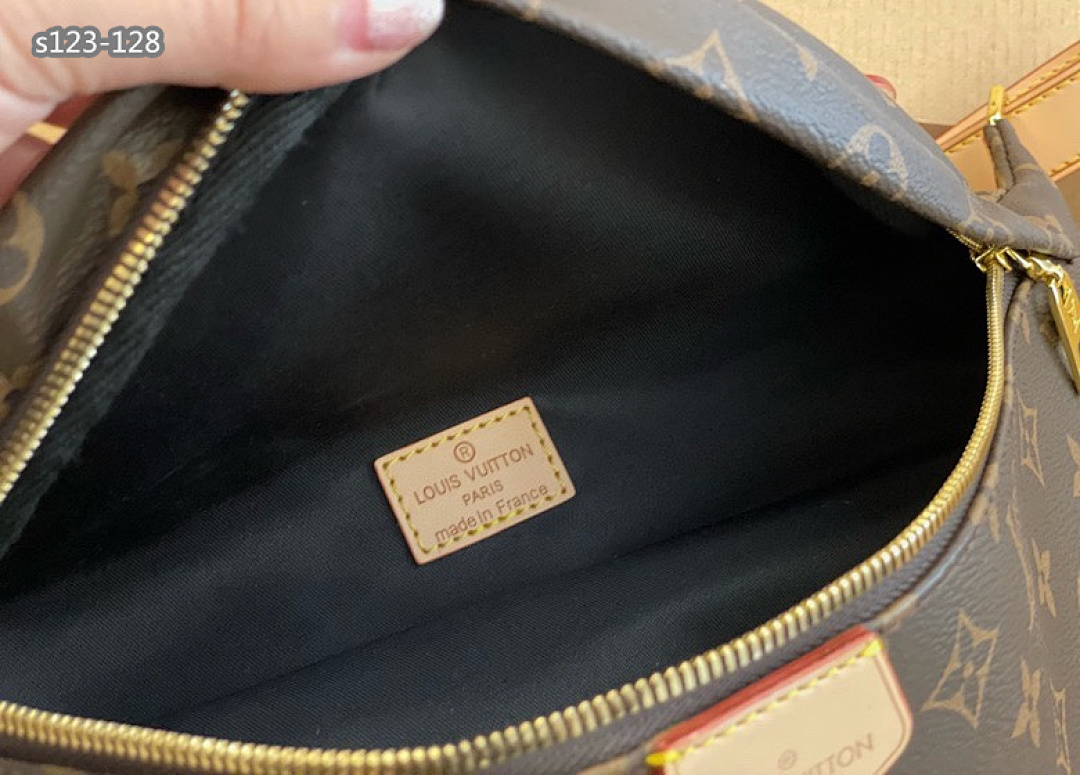 Louis Vuitton Bumbag · 2591 — תמונה 7